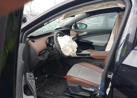 2023 Volkswagen Id.4 Pro z USA, uszkodzony, nr VIN 1V2CMPE81PC041141